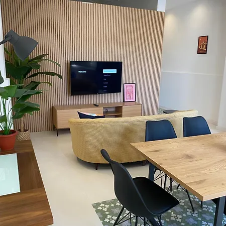Stylish Typical Maltese Getaway Close To The Sea Sliema