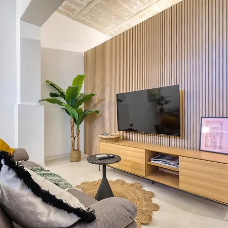 Stylish Typical Maltese Getaway Close To The Sea Apartment *