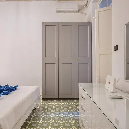 Stylish Typical Maltese Getaway Close To The Sea Apartament *