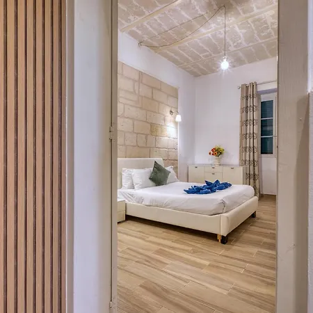 Apartment Stylish Typical Maltese Getaway Close To The Sea