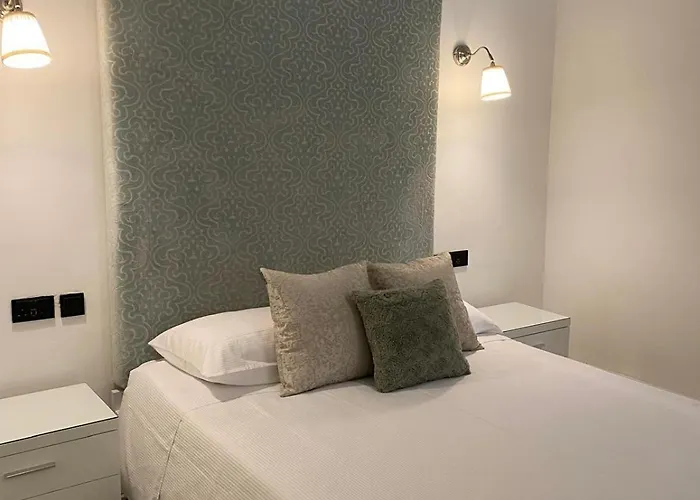 Stylish Typical Maltese Getaway Close To The Sea *